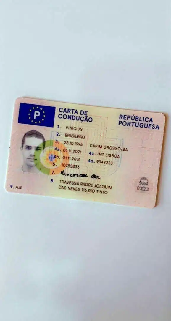 Portugal-drivers-license.webp 购买葡萄牙驾照 - Image 1